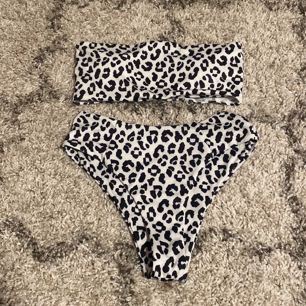 Strapless bikini
